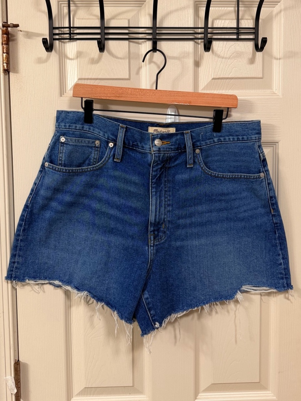 Madewell Medium Wash Blue High-Rise Frayed Cut Off Denim Shorts Size 32 - Picture 11 of 14